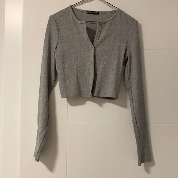 Grey Zara Knit Button Up Shirt. Size Medium but would fit small. - Picture 1 of 4